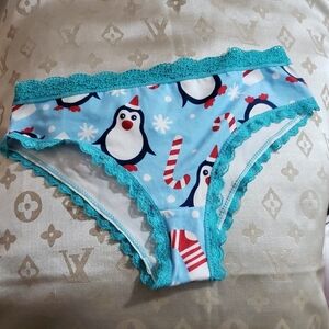 Penguin Print Blue Lace Trim Panties